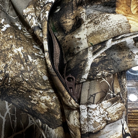 Kids XL camouflage hoodie with face cover - Picture 3 of 3